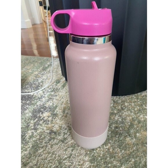 Hydro Flask 40 oz Straw Lid - Stainless Steel Water Bottle Pink - Picture 5 of 11
